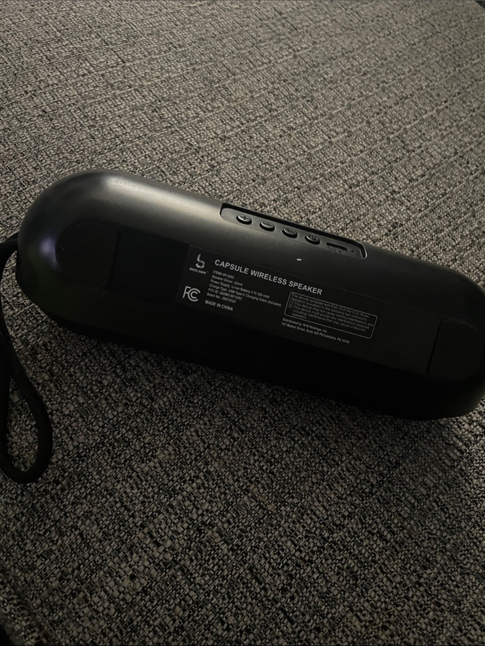 Capsule Wireless Speaker - Black